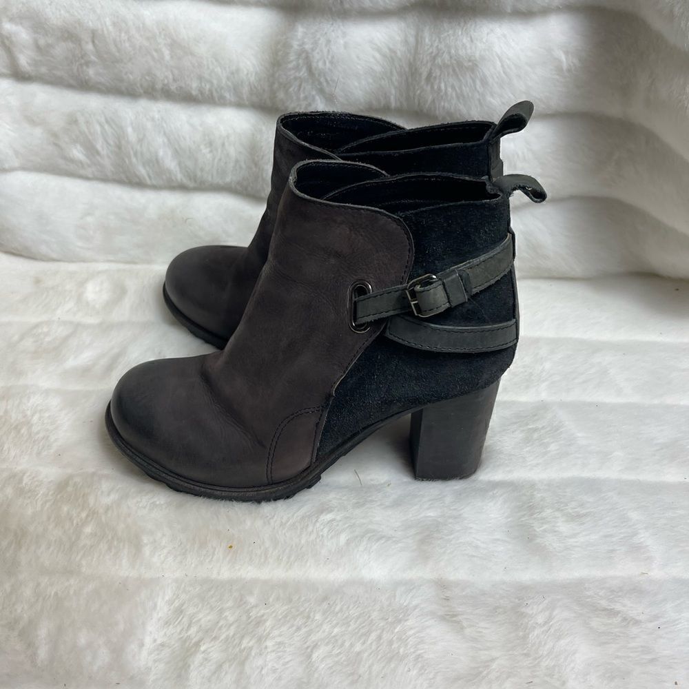 Rebels leader taupe and black suede ankle boots with strap buckle EUR SZ 39